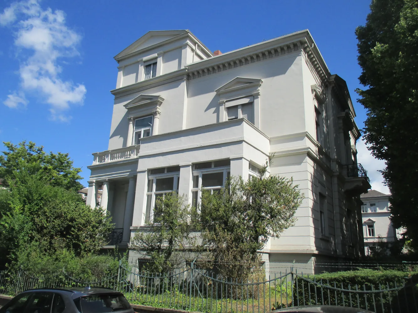 4 room apartment with 182 m² in Wiesbaden – Photo 1