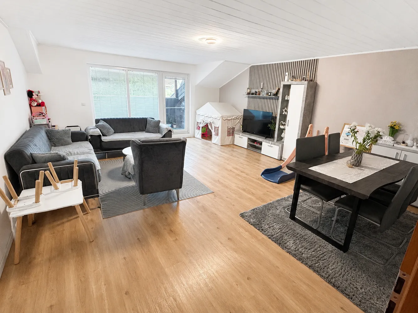 2 room apartment with 70 m² in Leverkusen – Photo 1