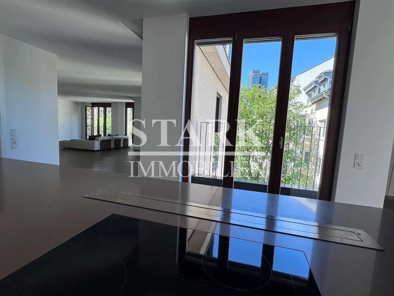 5 Zimmer Wohnung mit 280 m² in Frankfurt am Main – Bild 2