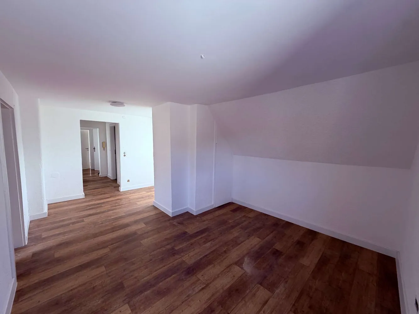 4 Zimmer Wohnung mit 78 m² in Ludwigshafen am Rhein – Bild 1