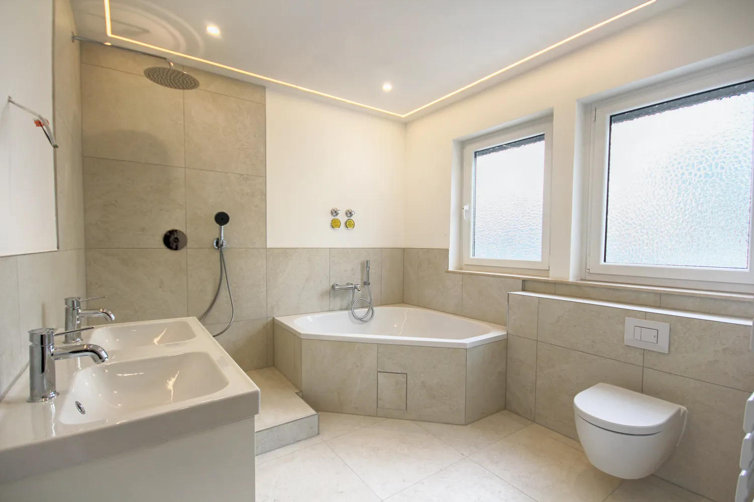 3 Zimmer Wohnung mit 115 m² in Frankfurt am Main – Bild 9