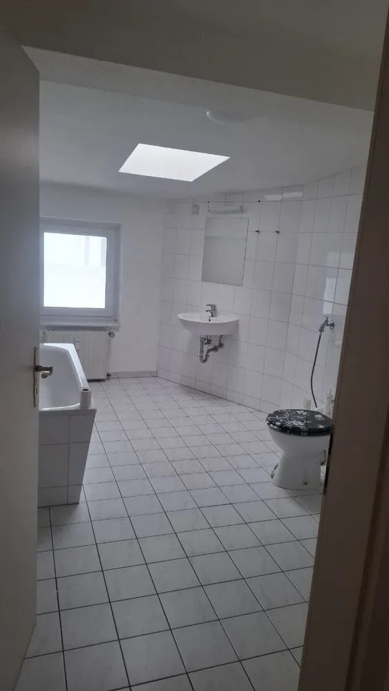 2 Zimmer Wohnung mit 75 m² in Halle (Saale) – Bild 1