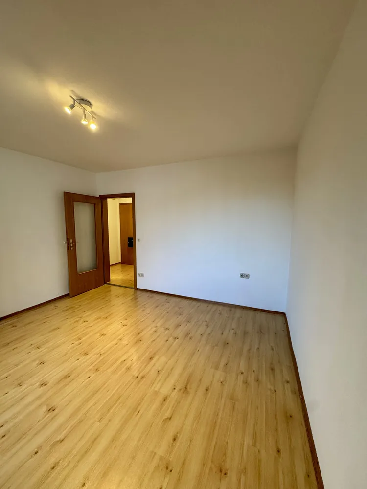 1 room apartment with 30 m² in Munich – Photo 3