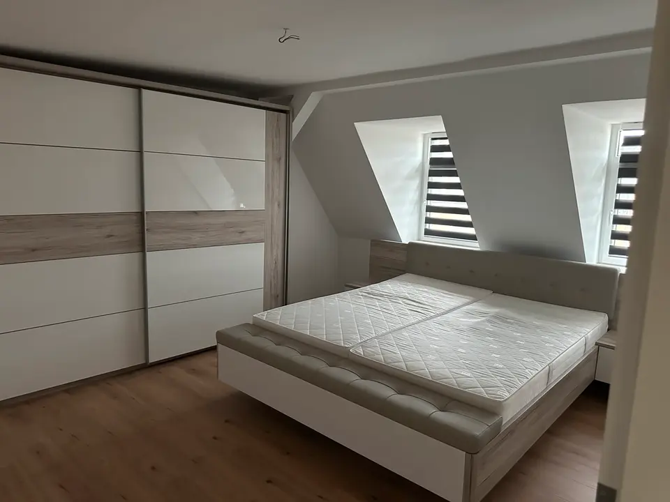 4 Zimmer Wohnung mit 130 m² in Gera – Bild 2