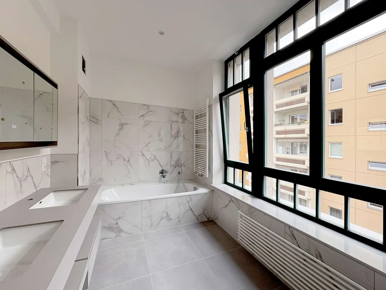 4 Zimmer Wohnung mit 142 m² in Leipzig – Bild 2