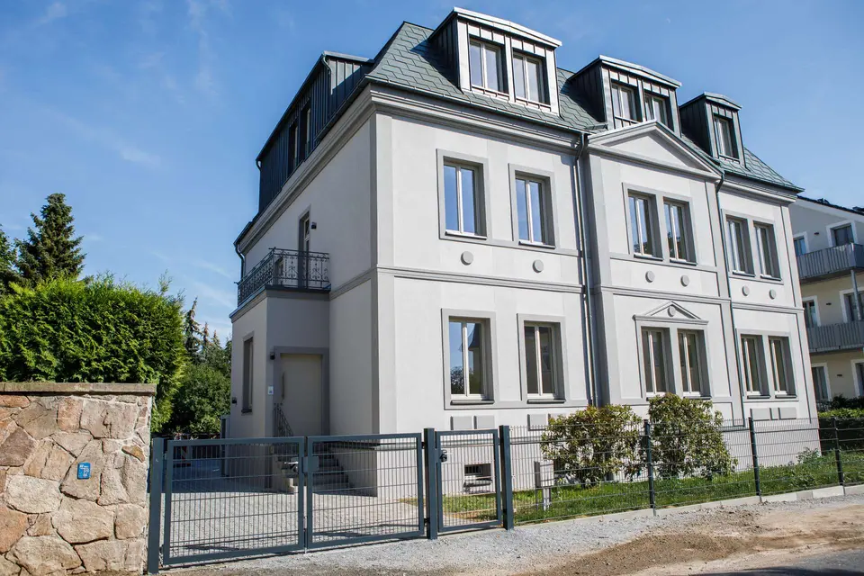 4 Zimmer Wohnung mit 121 m² in Radebeul – Bild 1