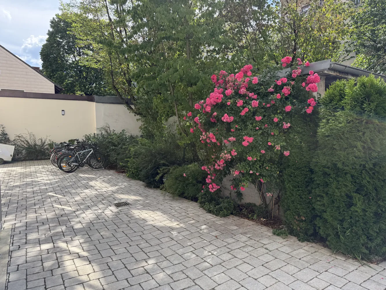 2 Zimmer Wohnung mit 82 m² in München – Bild 11