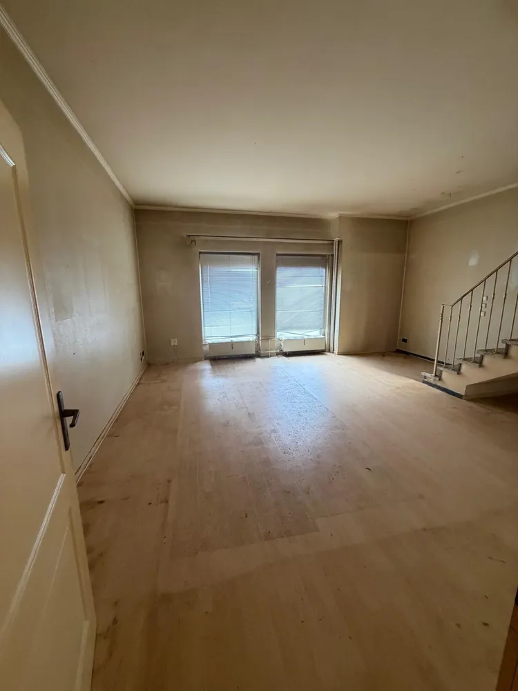 5 Zimmer Wohnung mit 118 m² in Düsseldorf – Bild 3