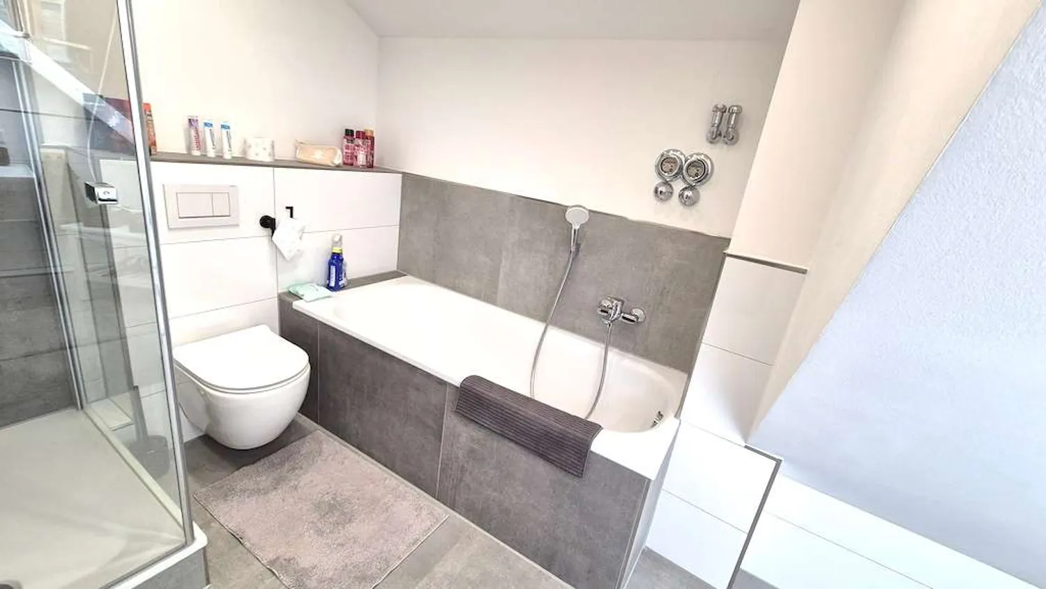 3 Zimmer Wohnung mit 115 m² in Duisburg – Bild 8