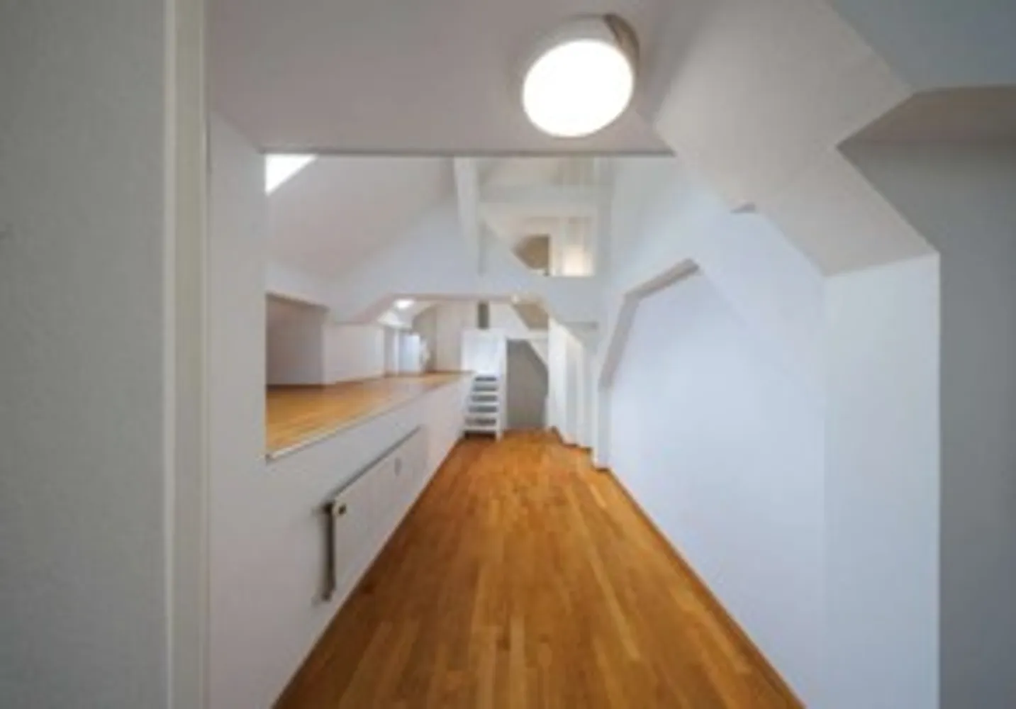2 Zimmer Wohnung mit 81 m² in München – Bild 9