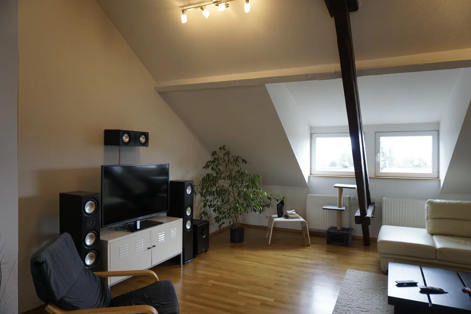 2 Zimmer Wohnung mit 75 m² in Aachen – Bild 2