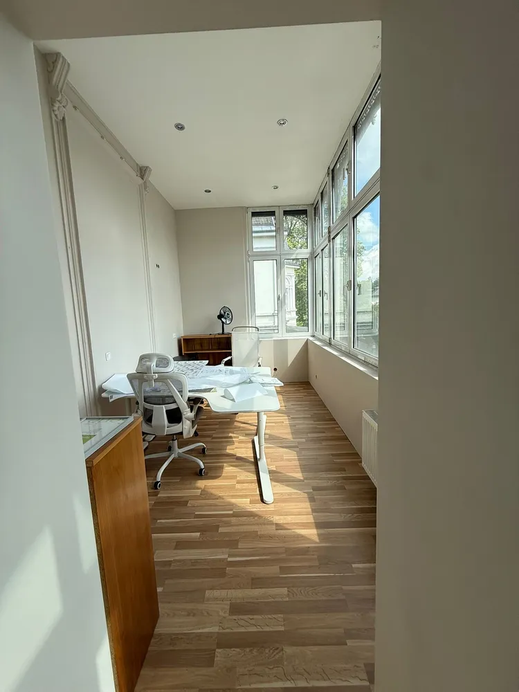 6 Zimmer Wohnung mit 200 m² in Wiesbaden – Bild 3