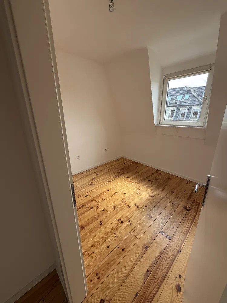 5 Zimmer Wohnung mit 173 m² in Düsseldorf – Bild 6