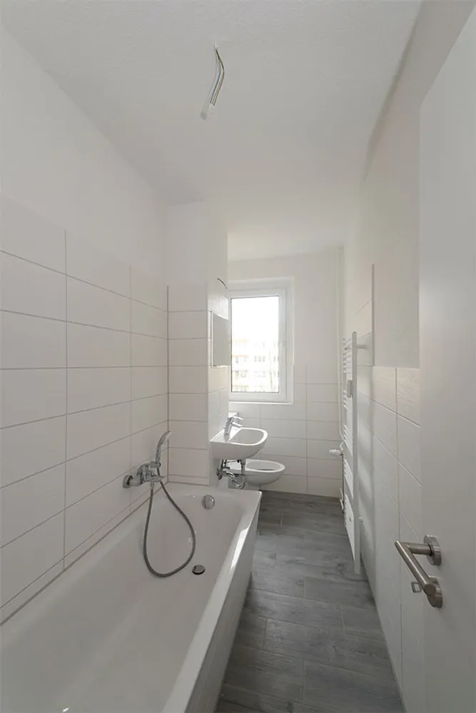 4 Zimmer Wohnung mit 72 m² in Halle (Saale) – Bild 2