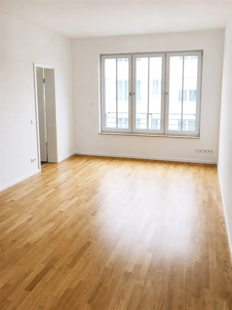 2 Zimmer Wohnung mit 91 m² in Berlin – Bild 8