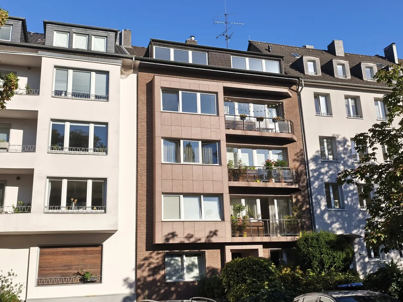 3 Zimmer Wohnung mit 106 m² in Düsseldorf – Bild 1