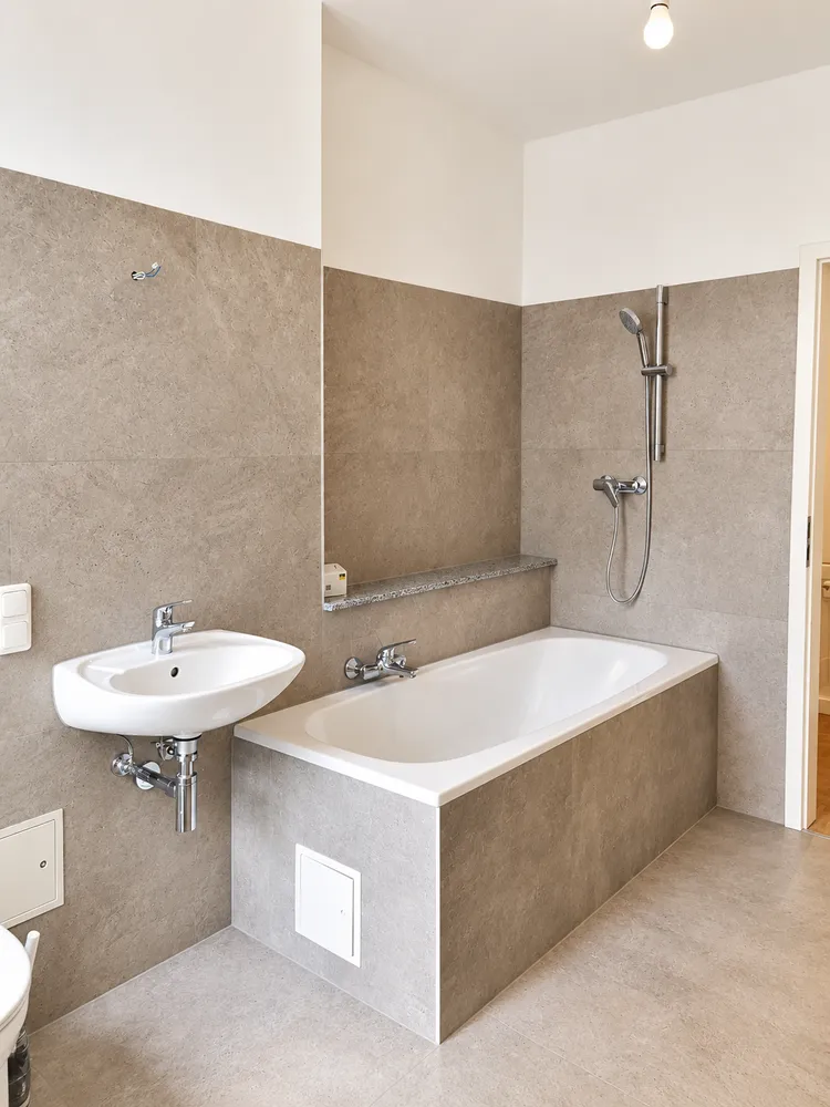 4 Zimmer Wohnung mit 95 m² in Frankfurt (Oder) – Bild 1