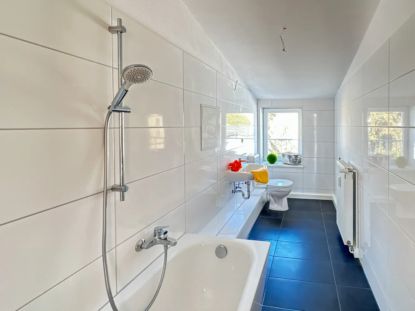 5 Zimmer Wohnung mit 124 m² in Magdeburg – Bild 1