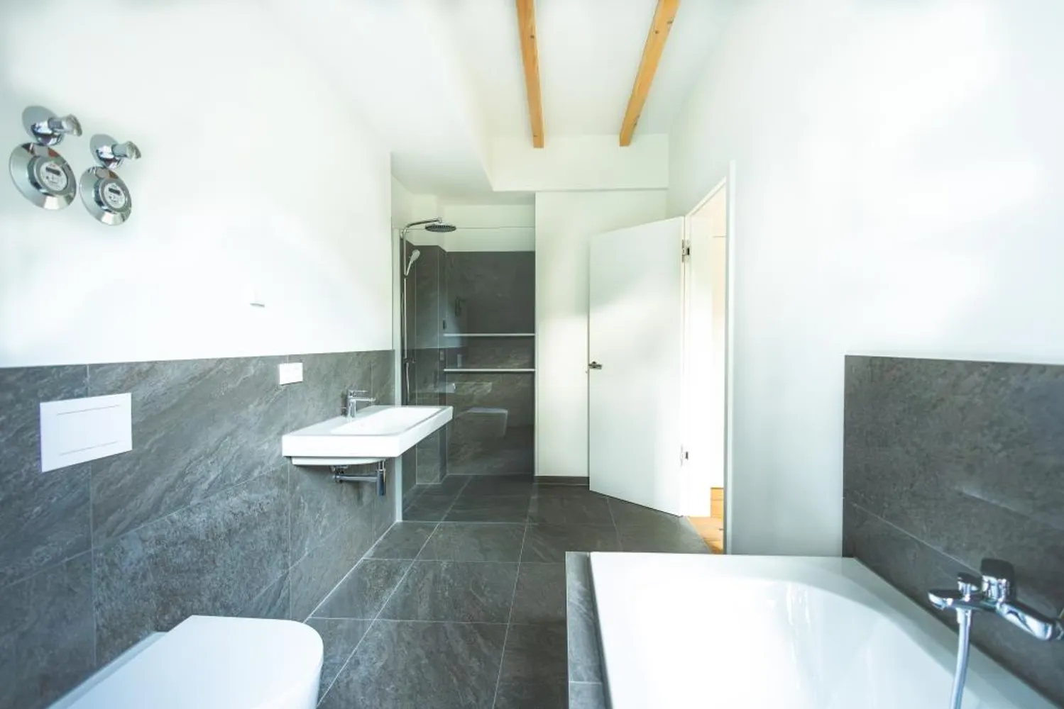 4 Zimmer Wohnung mit 139 m² in Gera – Bild 11