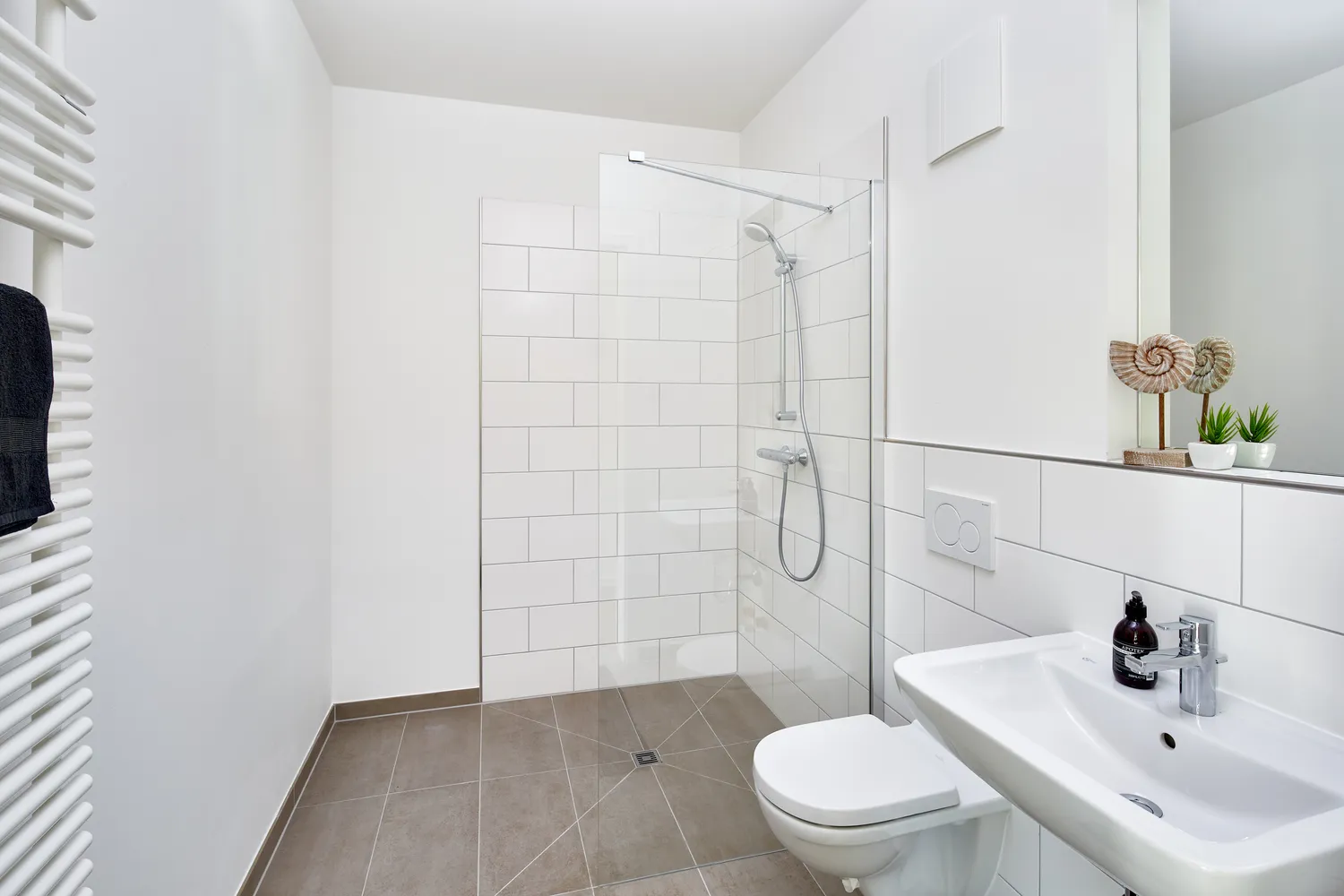 5 Zimmer Wohnung mit 124 m² in Oranienburg – Bild 2