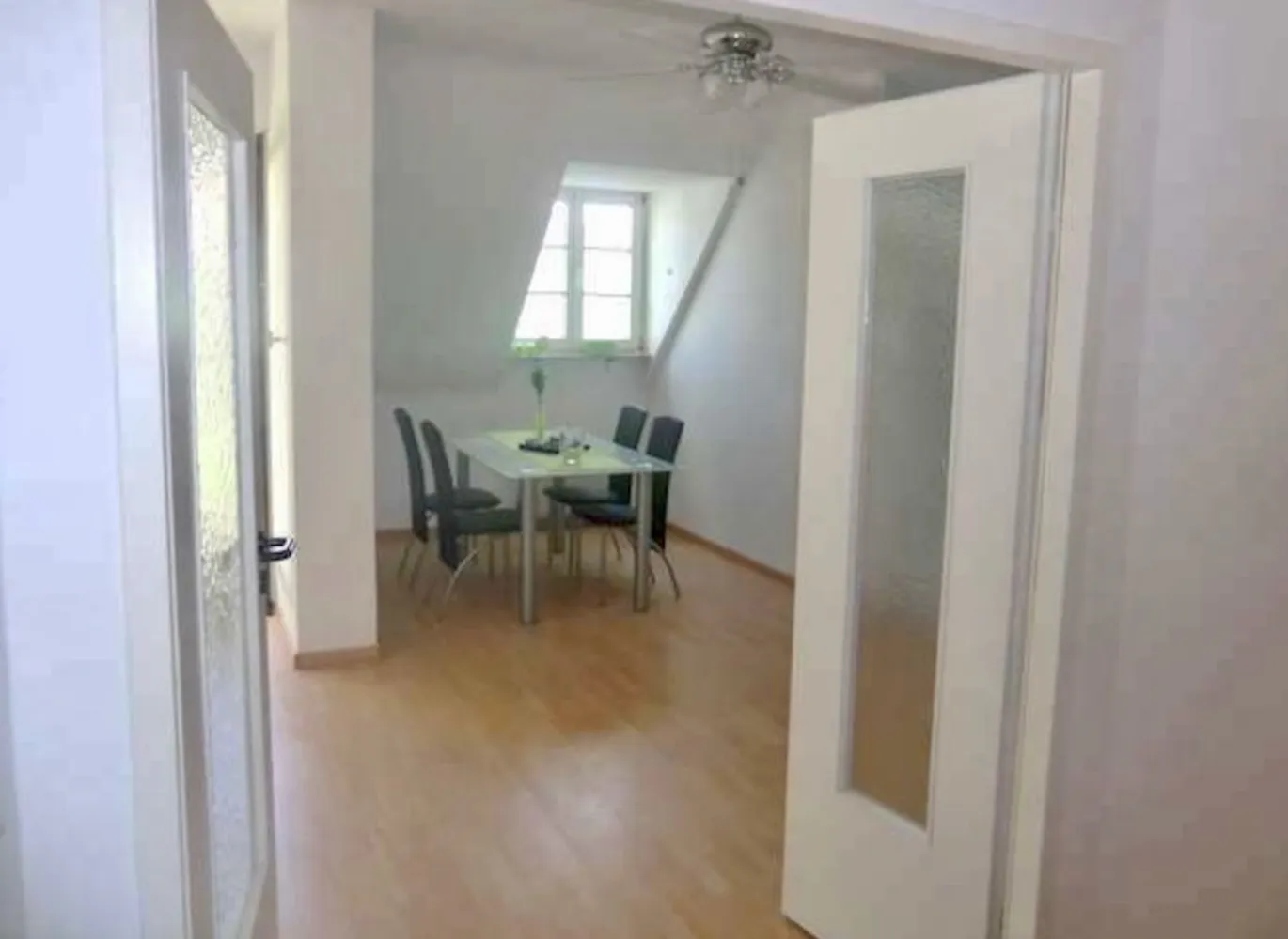 4 Zimmer Wohnung mit 89 m² in Wiesbaden – Bild 2