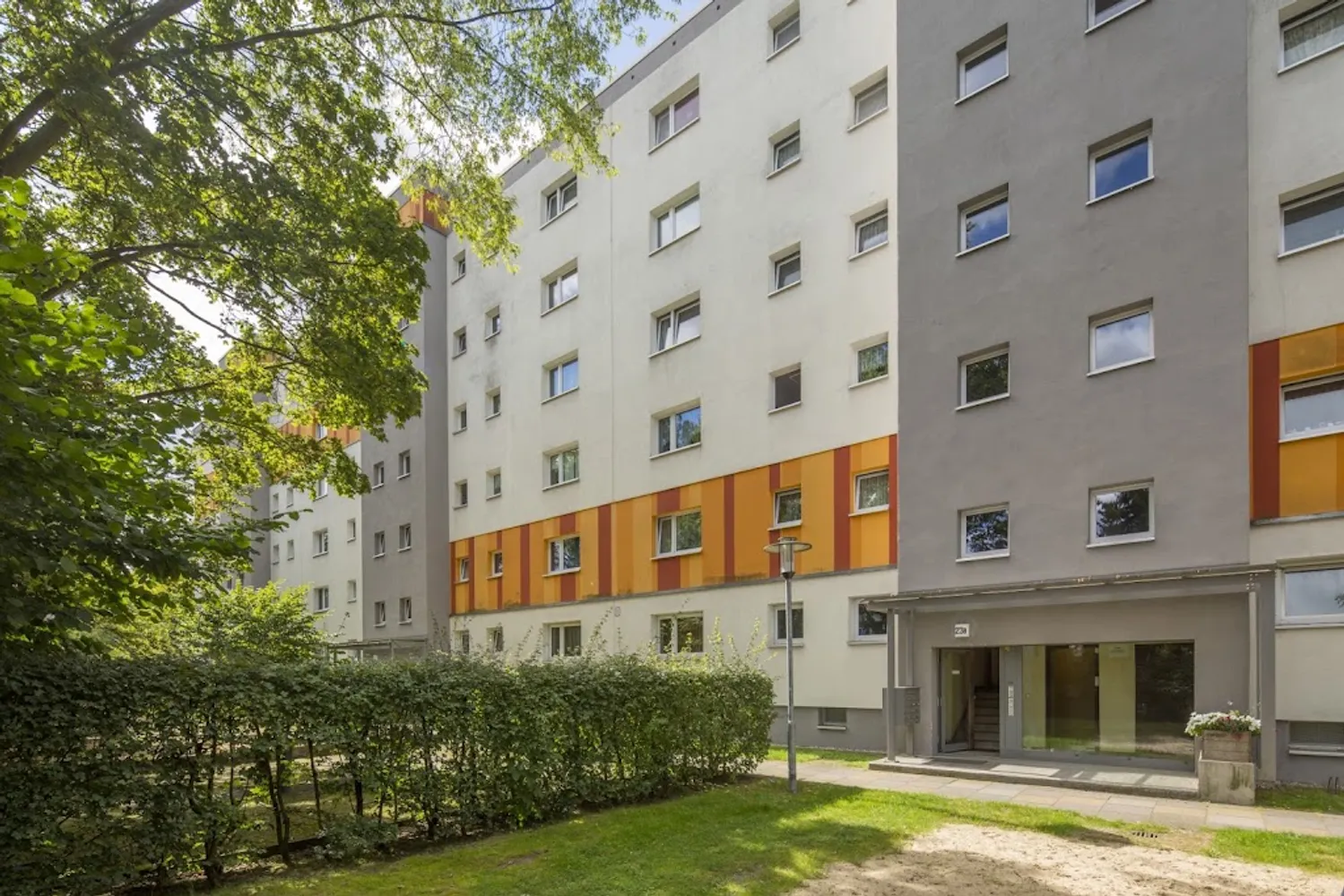 1 room apartment with 44 m² in Berlin – Photo 8