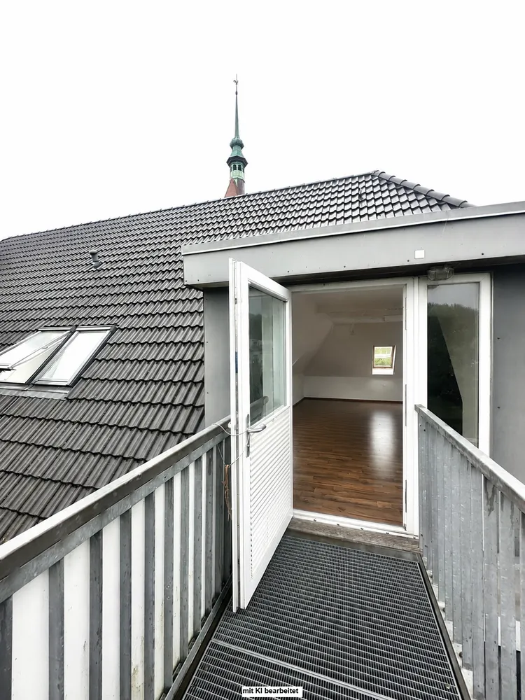 4 Zimmer Wohnung mit 110 m² in Kiel – Bild 2