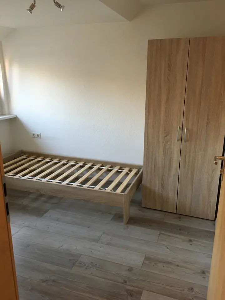 6 room apartment with 90 m² in Stuttgart – Photo 3