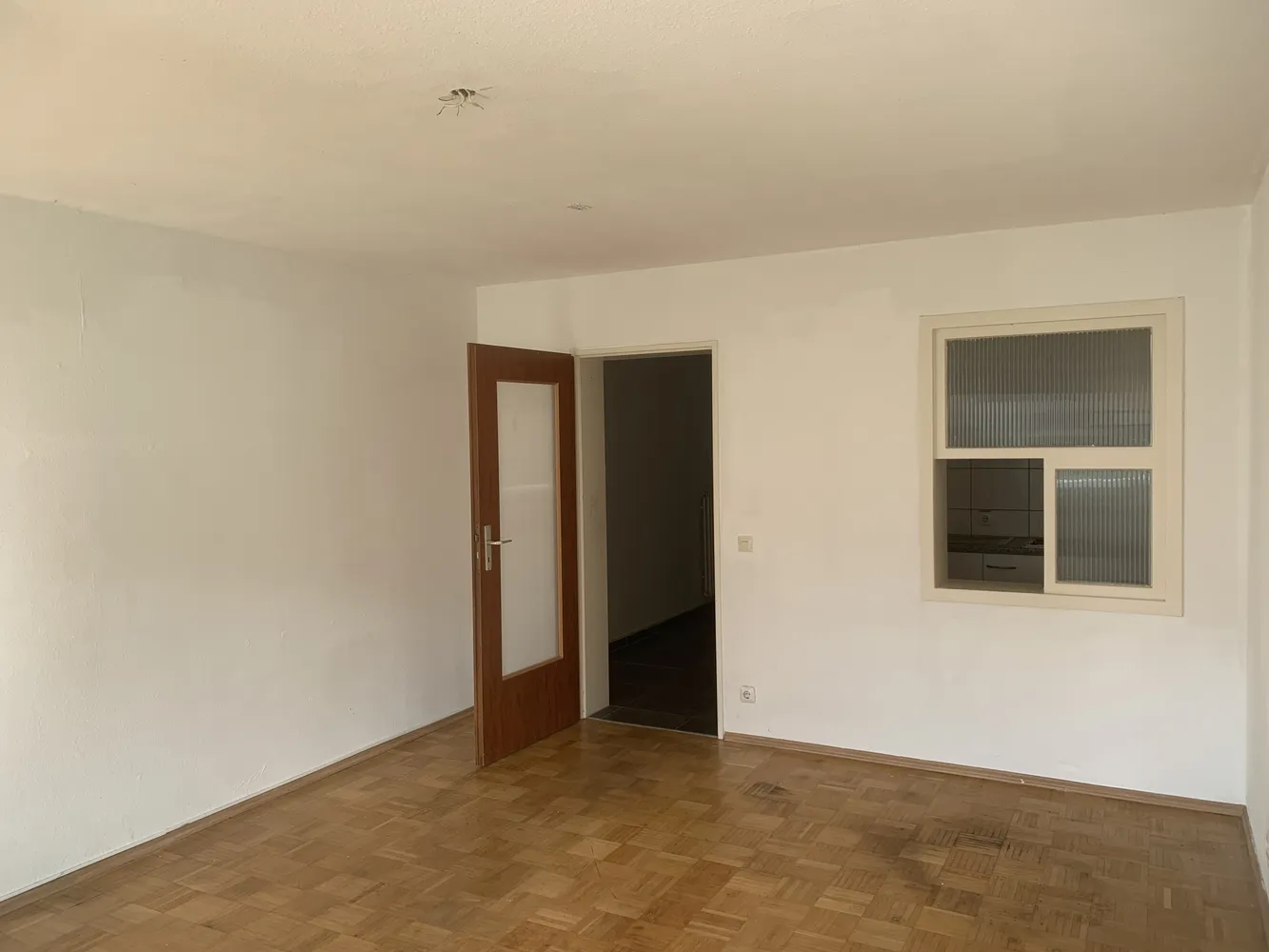 1 room apartment with 33 m² in Stuttgart – Photo 3