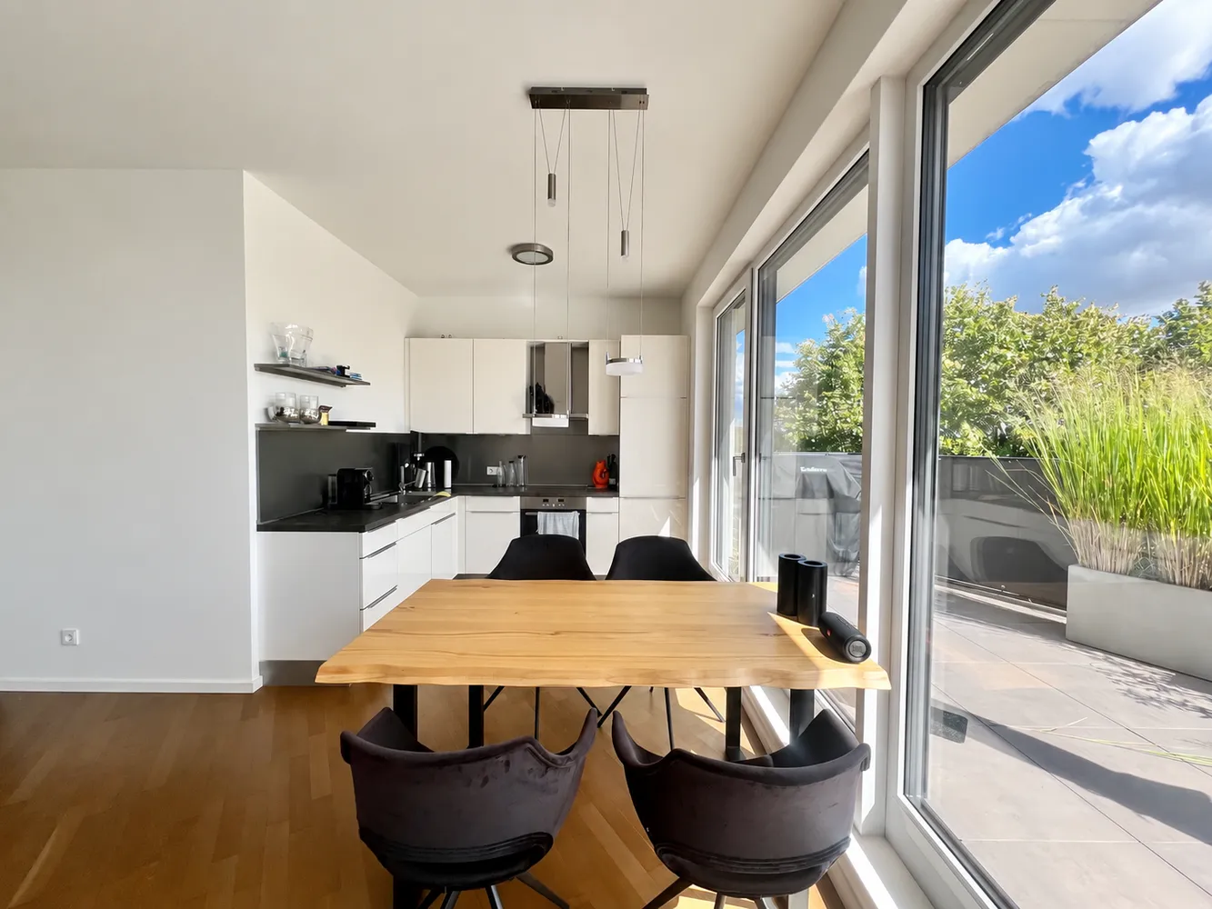2 Zimmer Wohnung mit 80 m² in Wiesbaden – Bild 3