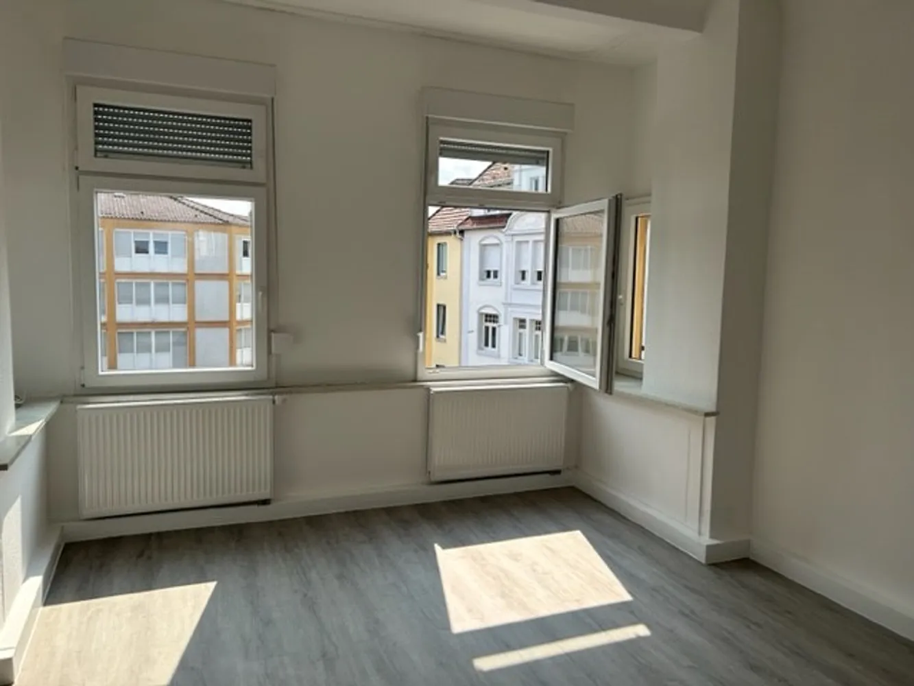 4 Zimmer Wohnung mit 120 m² in Pforzheim – Bild 2
