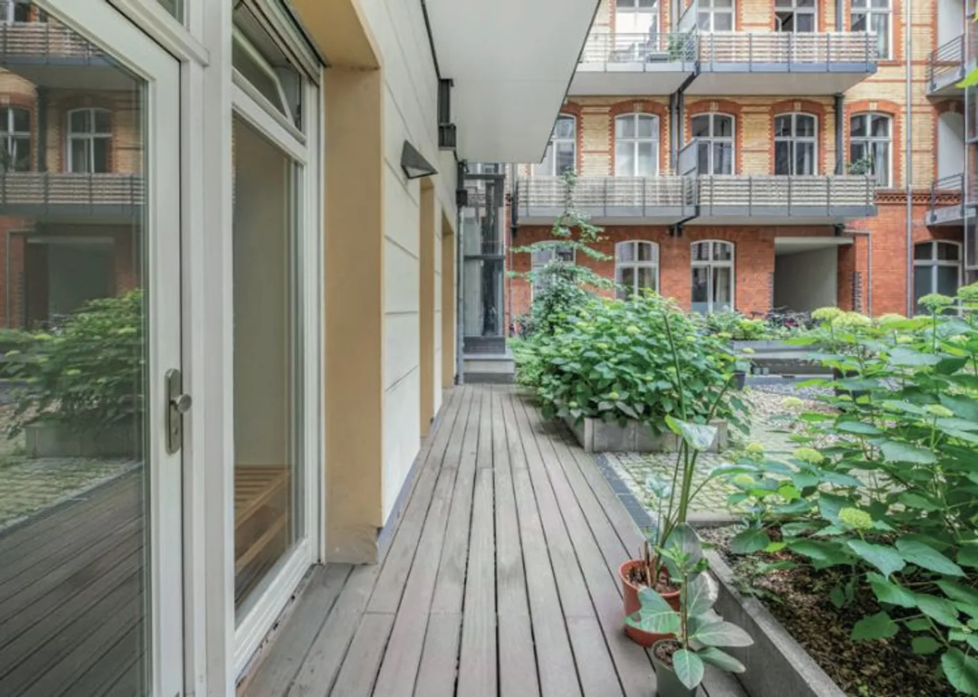1 room apartment with 49 m² in Berlin – Photo 4