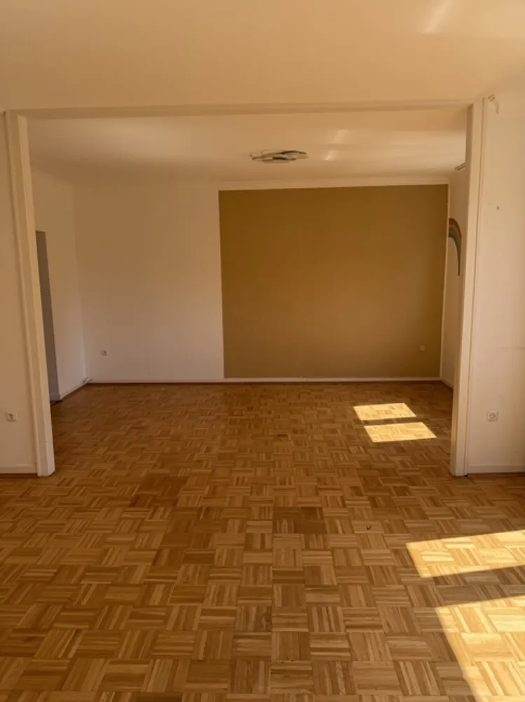 2 Zimmer Wohnung mit 90 m² in Duisburg – Bild 3