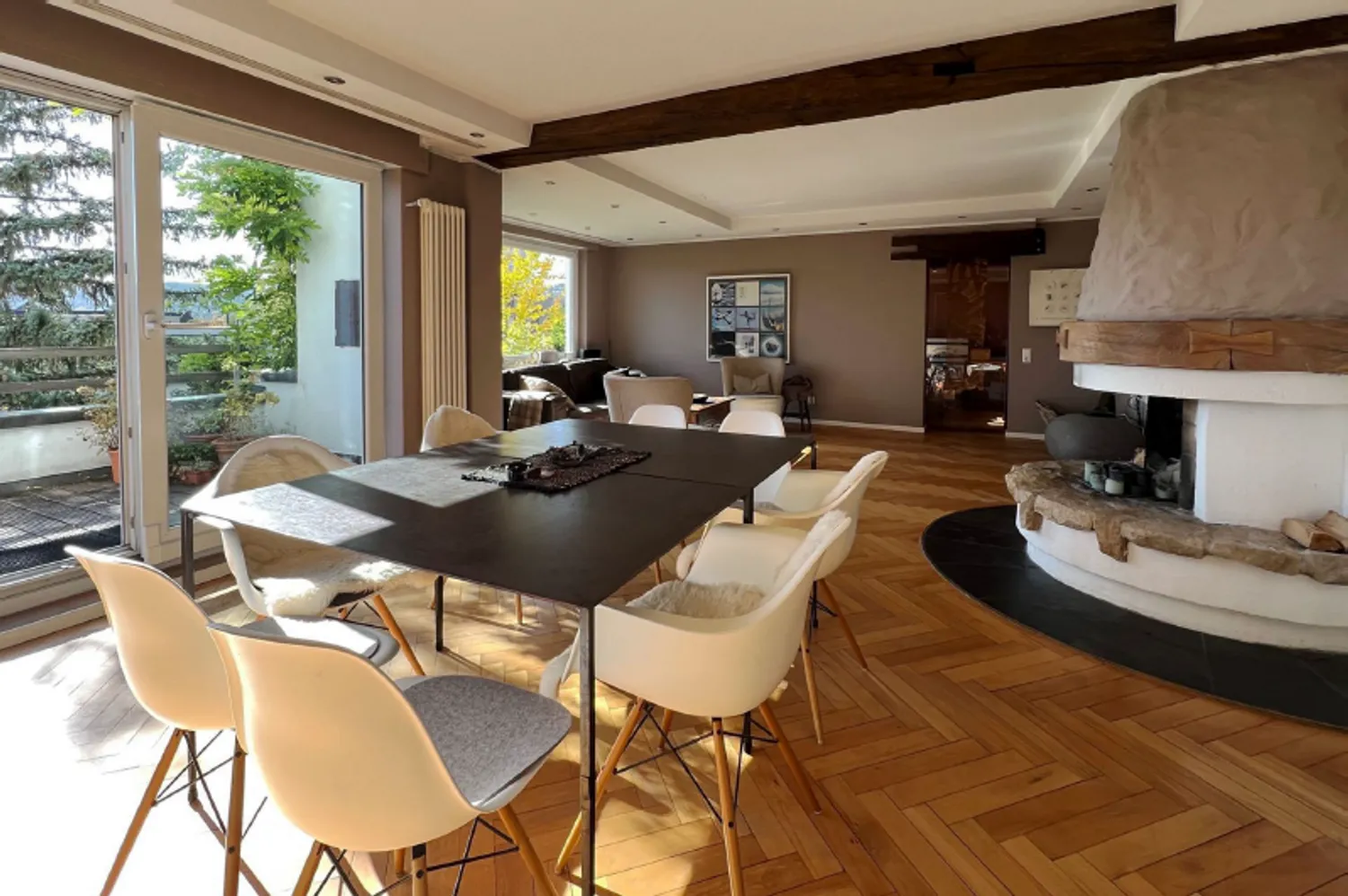 5 Zimmer Wohnung mit 161 m² in Stuttgart – Bild 1