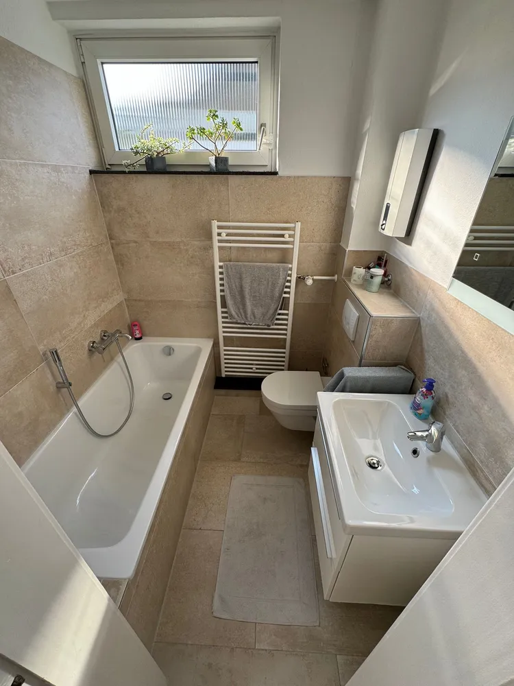 7 Zimmer Wohnung mit 122 m² in Essen – Bild 2