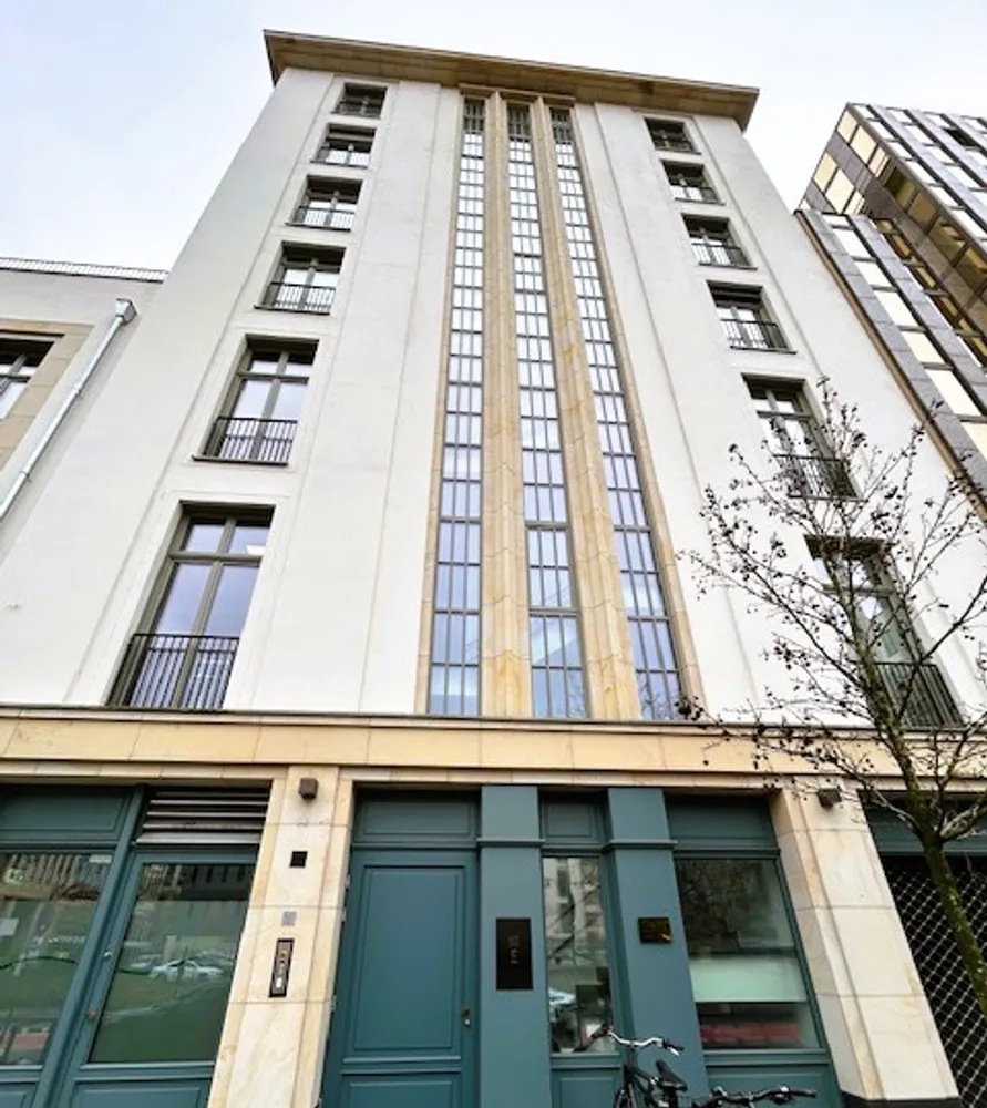 5 room apartment with 155 m² in Frankfurt am Main – Photo 1