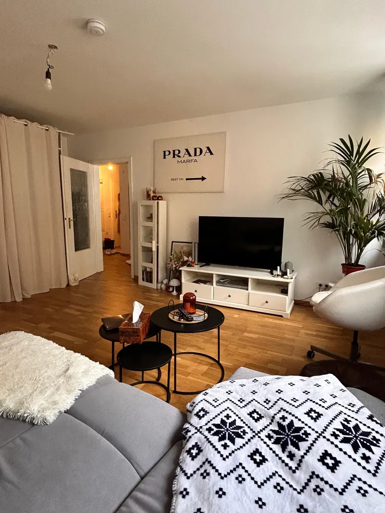 1 room apartment with 80 m² in Cologne – Photo 4