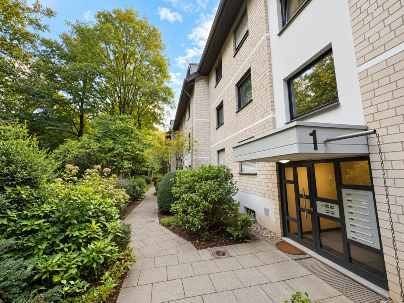 3 Zimmer Wohnung mit 92 m² in Solingen – Bild 2