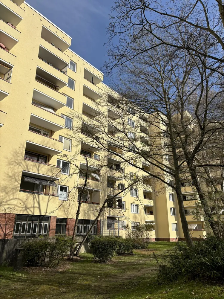 3 room apartment with 80 m² in Berlin – Photo 6