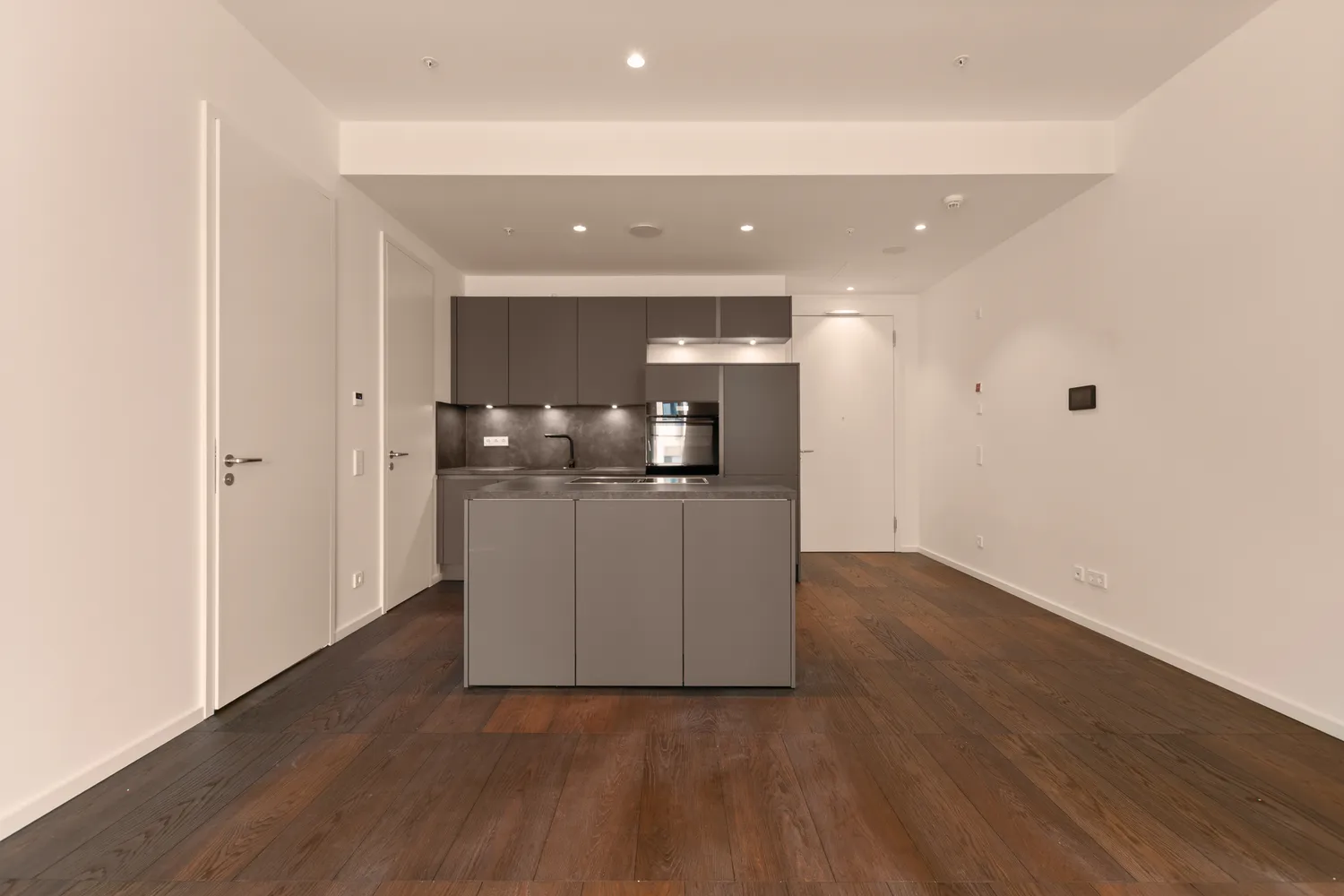2 room apartment with 82 m² in Frankfurt am Main – Photo 2