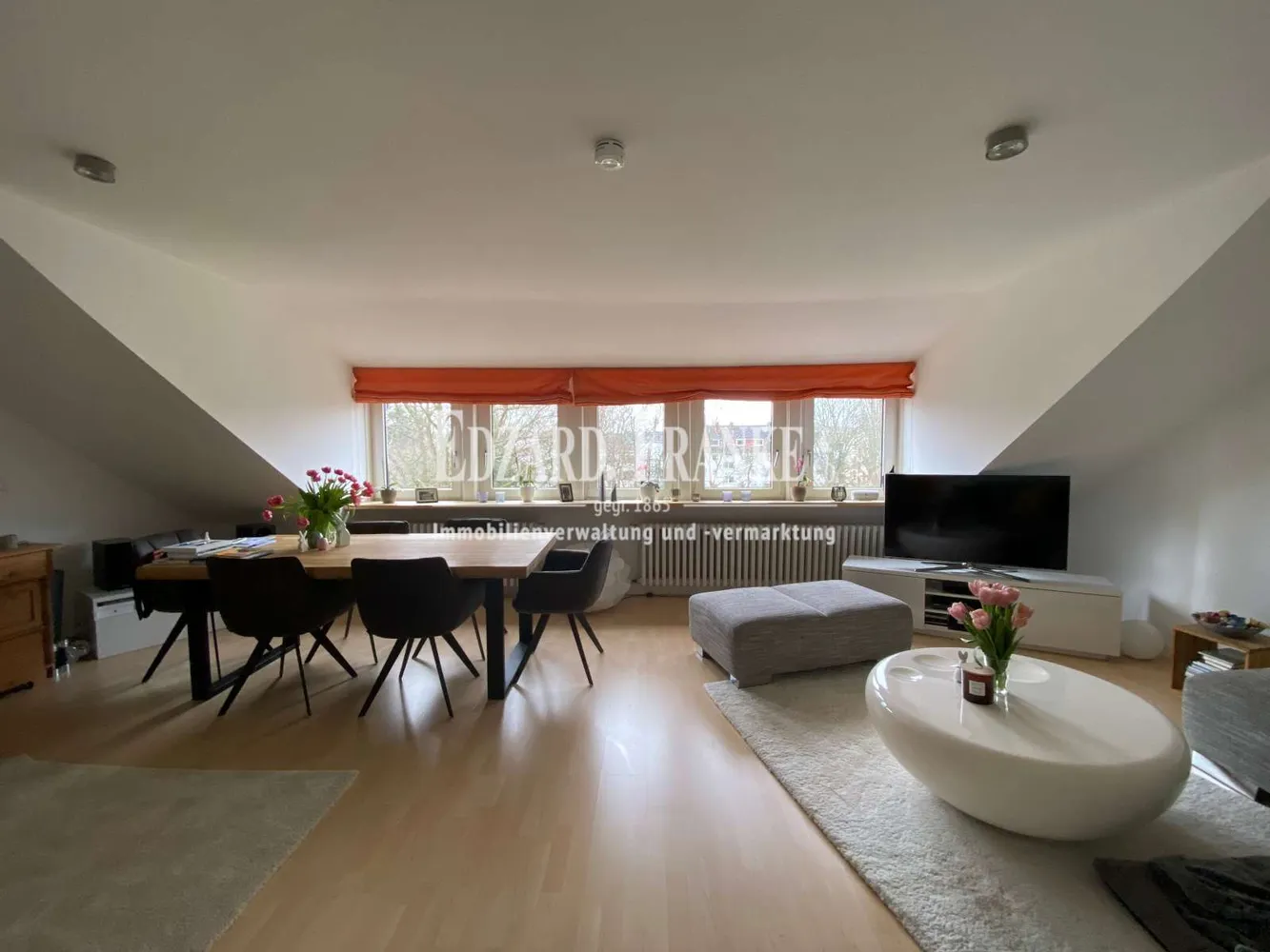 2 Zimmer Wohnung mit 70 m² in Bremen – Bild 1