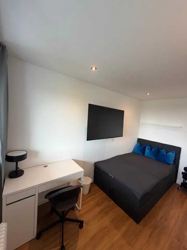 4 Zimmer Wohnung mit 13 m² in München – Bild 2