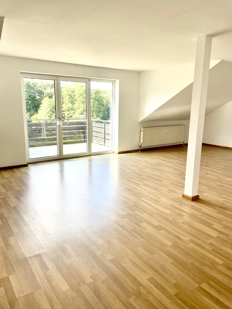 3 Zimmer Wohnung mit 109 m² in Aschaffenburg – Bild 2