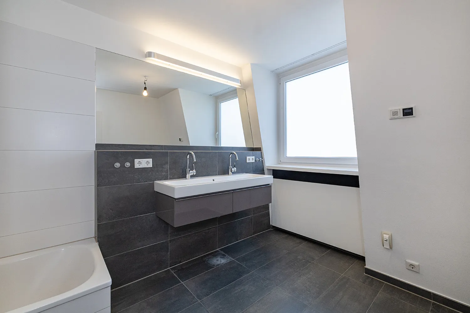 2 Zimmer Wohnung mit 83 m² in Krefeld – Bild 7