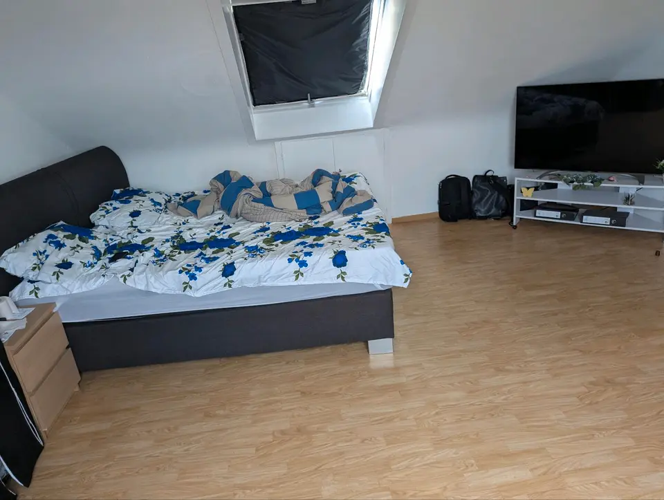 WG-Zimmer mit 30 m² in Karlsruhe – Bild 1
