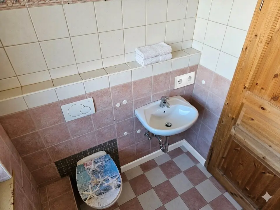 6 Zimmer Wohnung mit 140 m² in Sonneberg – Bild 8