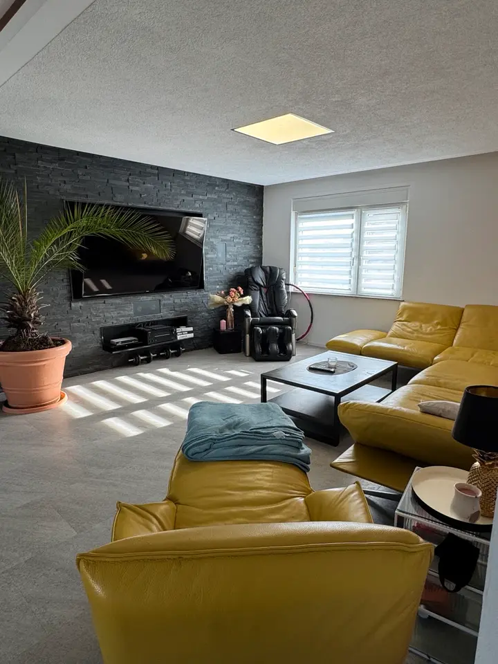 6 Zimmer Haus mit 169 m² in Weißenfels – Bild 1