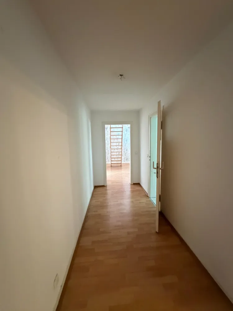 4 Zimmer Wohnung mit 112 m² in Krefeld – Bild 3