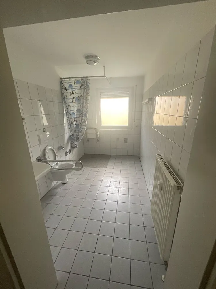 2 Zimmer Wohnung mit 72 m² in Duisburg – Bild 2