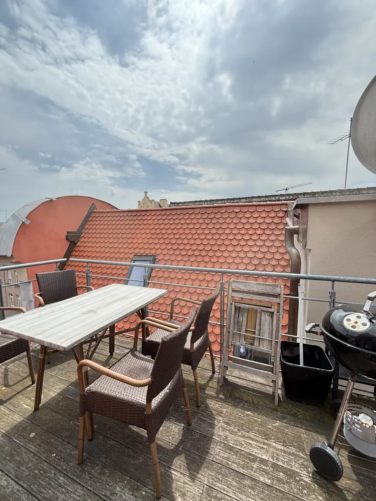 6 Zimmer Wohnung mit 150 m² in Augsburg – Bild 3